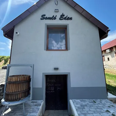 Διαμέρισμα Somlo Eden *