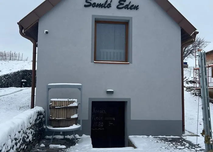 Somlo Eden Apartment *